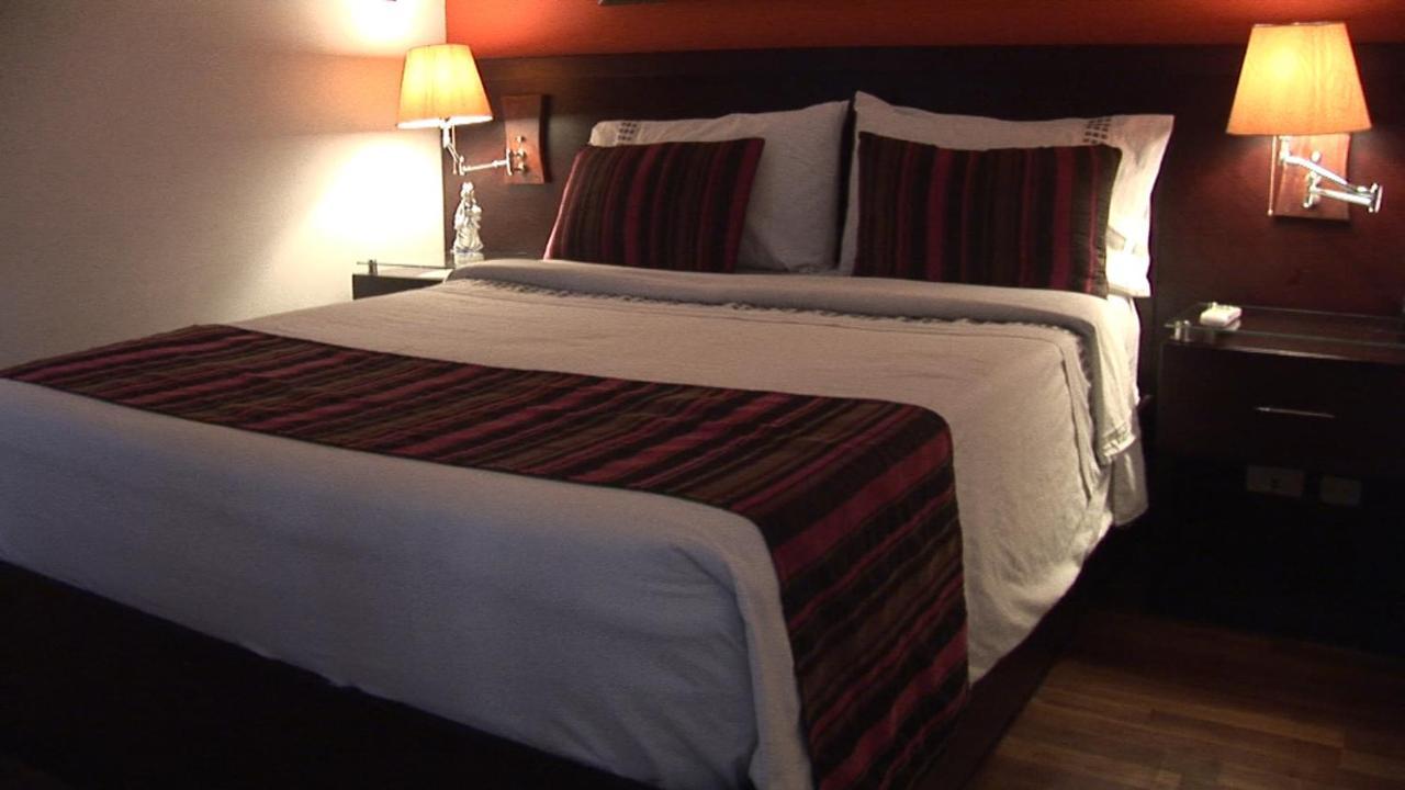 Hotel Apartasuite Normandia Богота Экстерьер фото