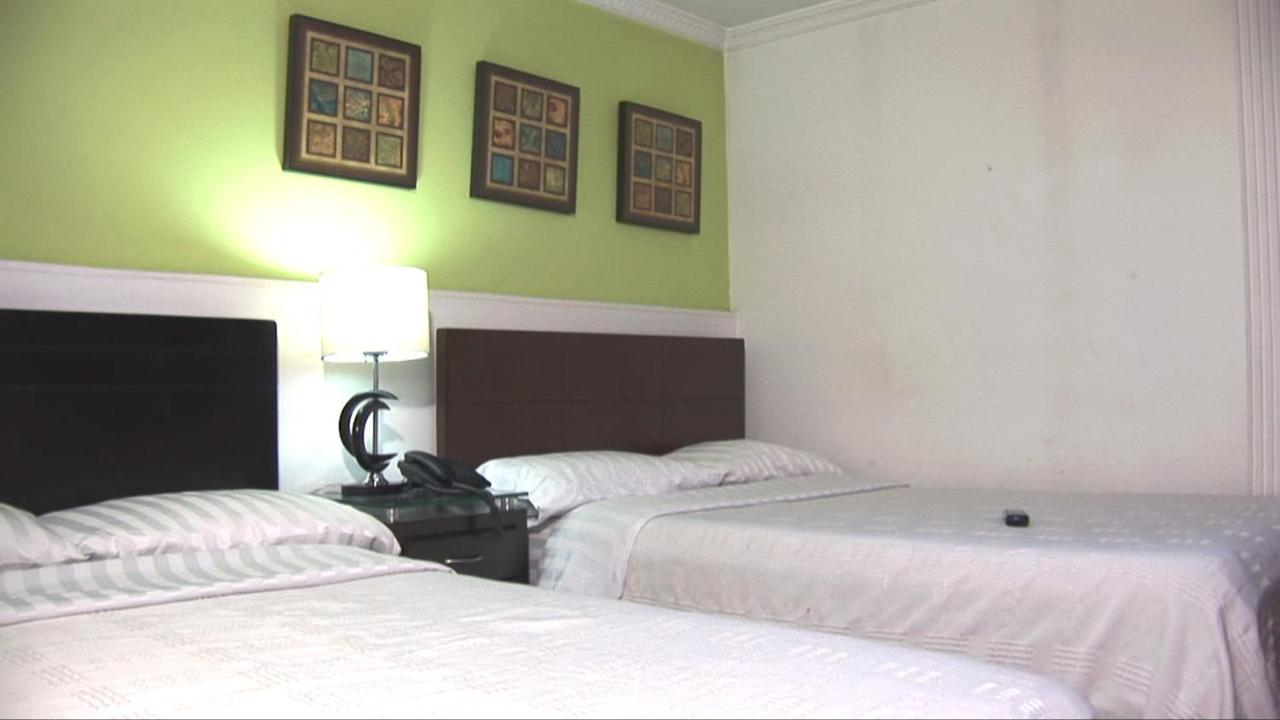 Hotel Apartasuite Normandia Богота Экстерьер фото