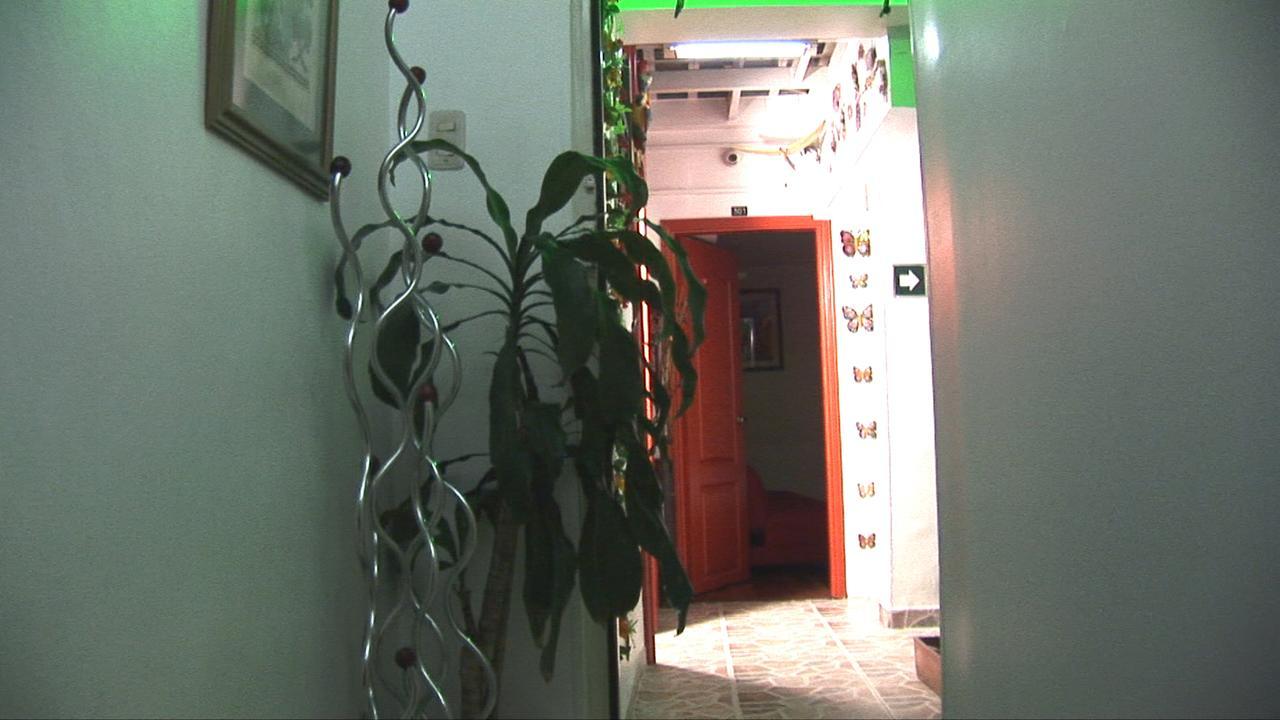 Hotel Apartasuite Normandia Богота Экстерьер фото