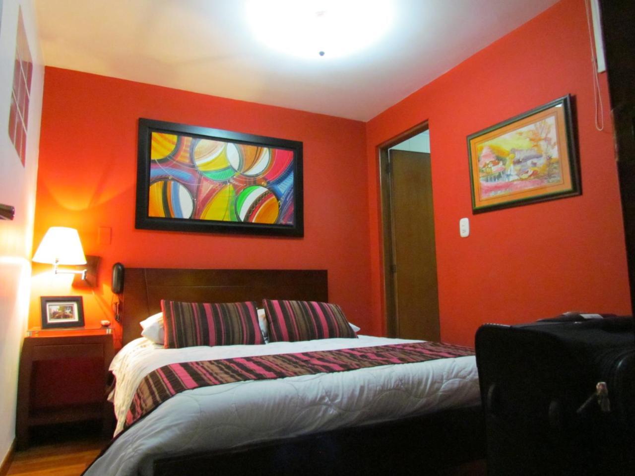 Hotel Apartasuite Normandia Богота Экстерьер фото